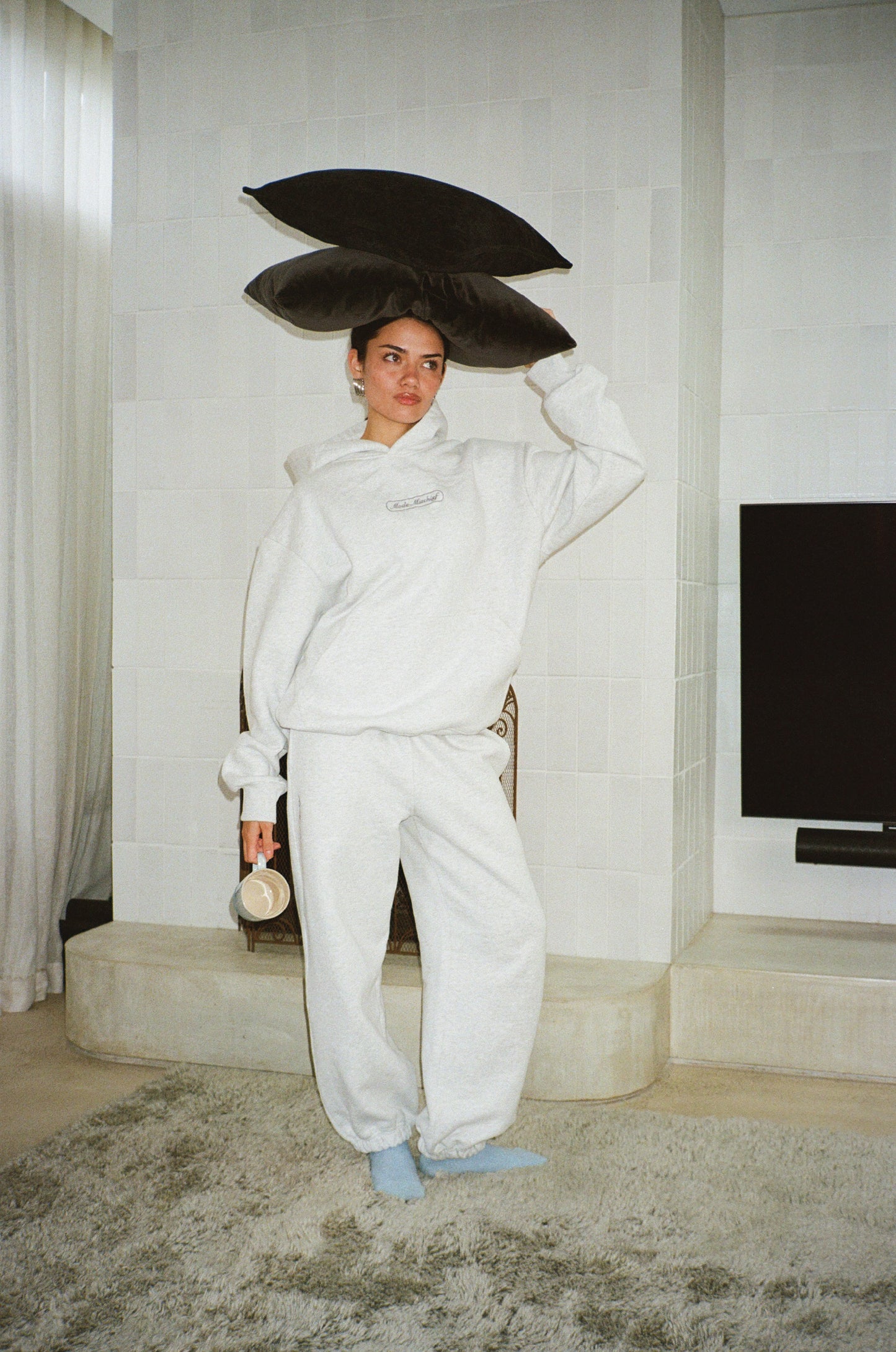 ITALIC PLUSH HOOD
