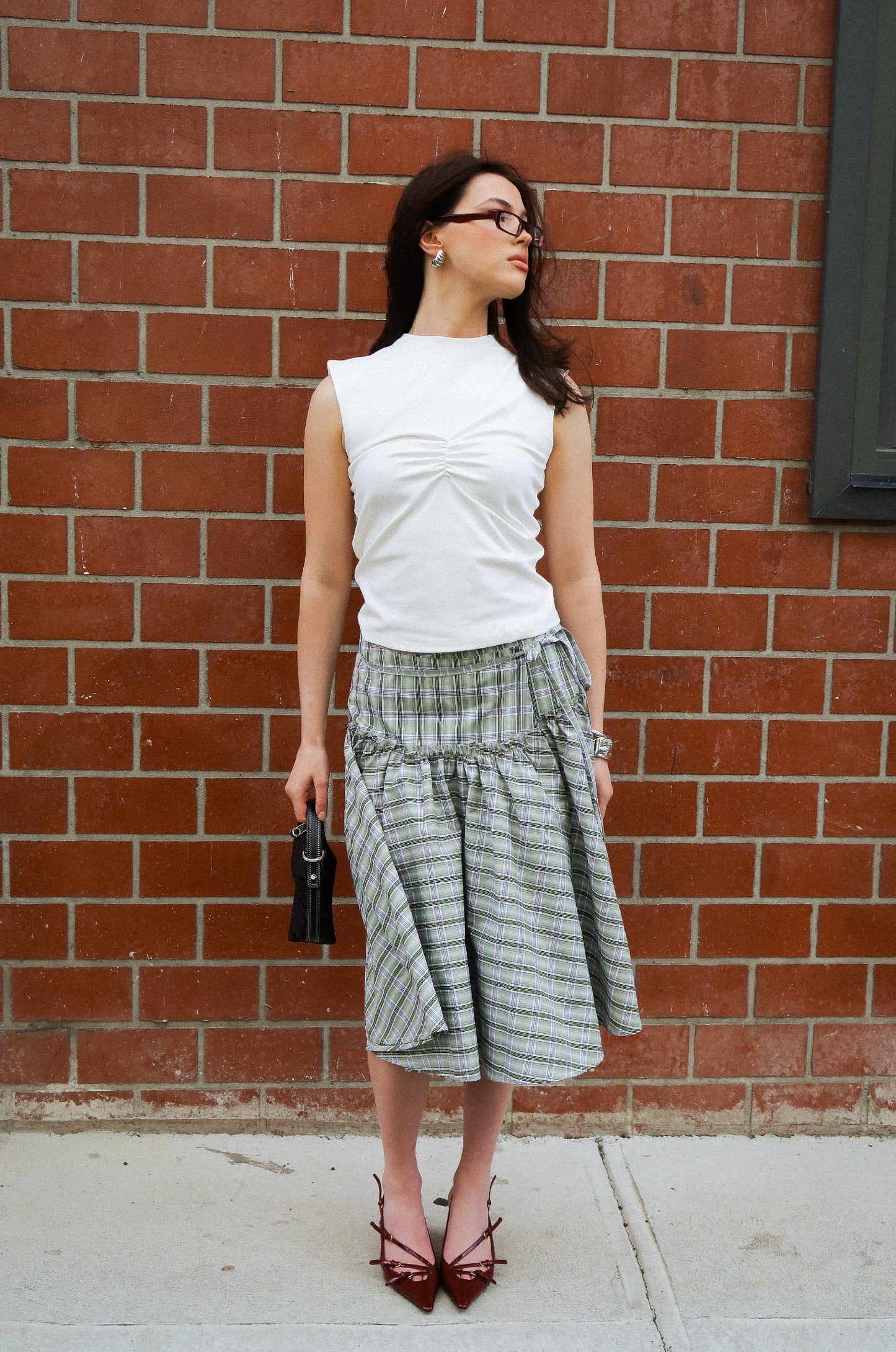 ANGLED MOCK NECK