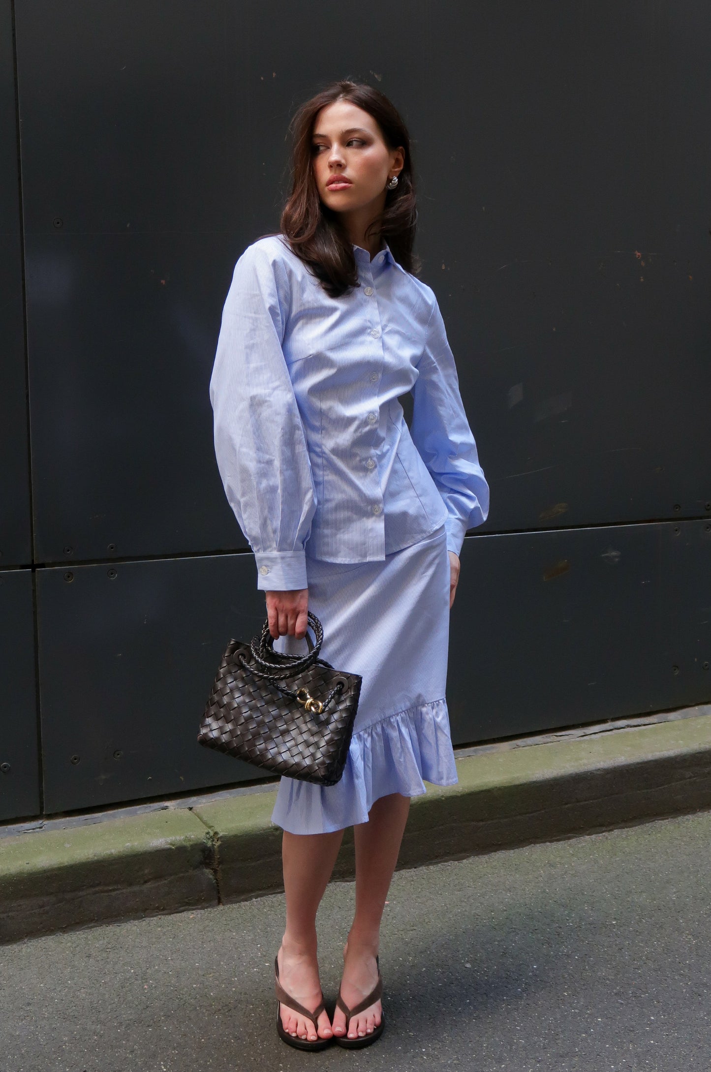 OVERSIZED CINCH SHIRT