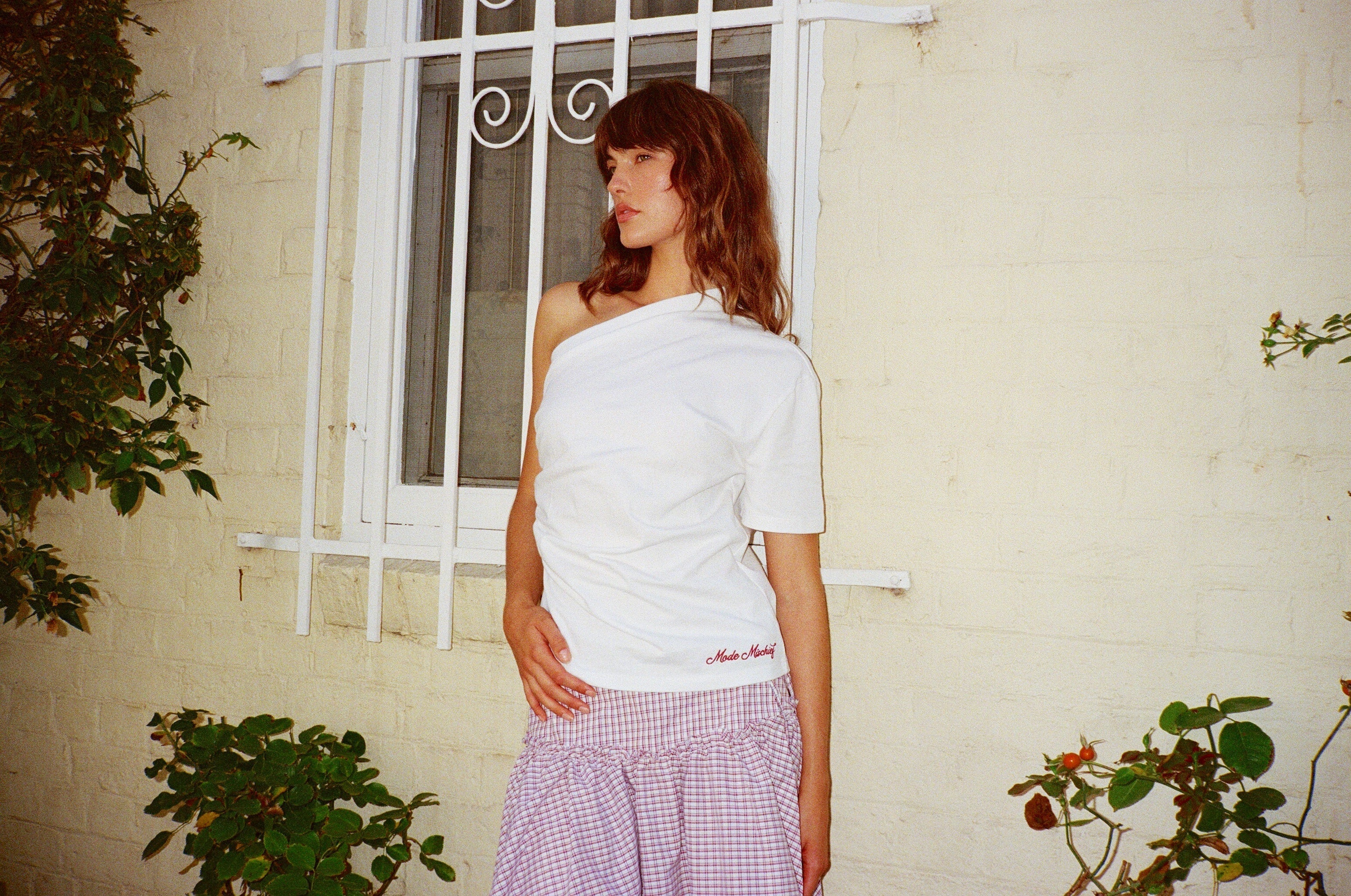 COLD SHOULDER TEE