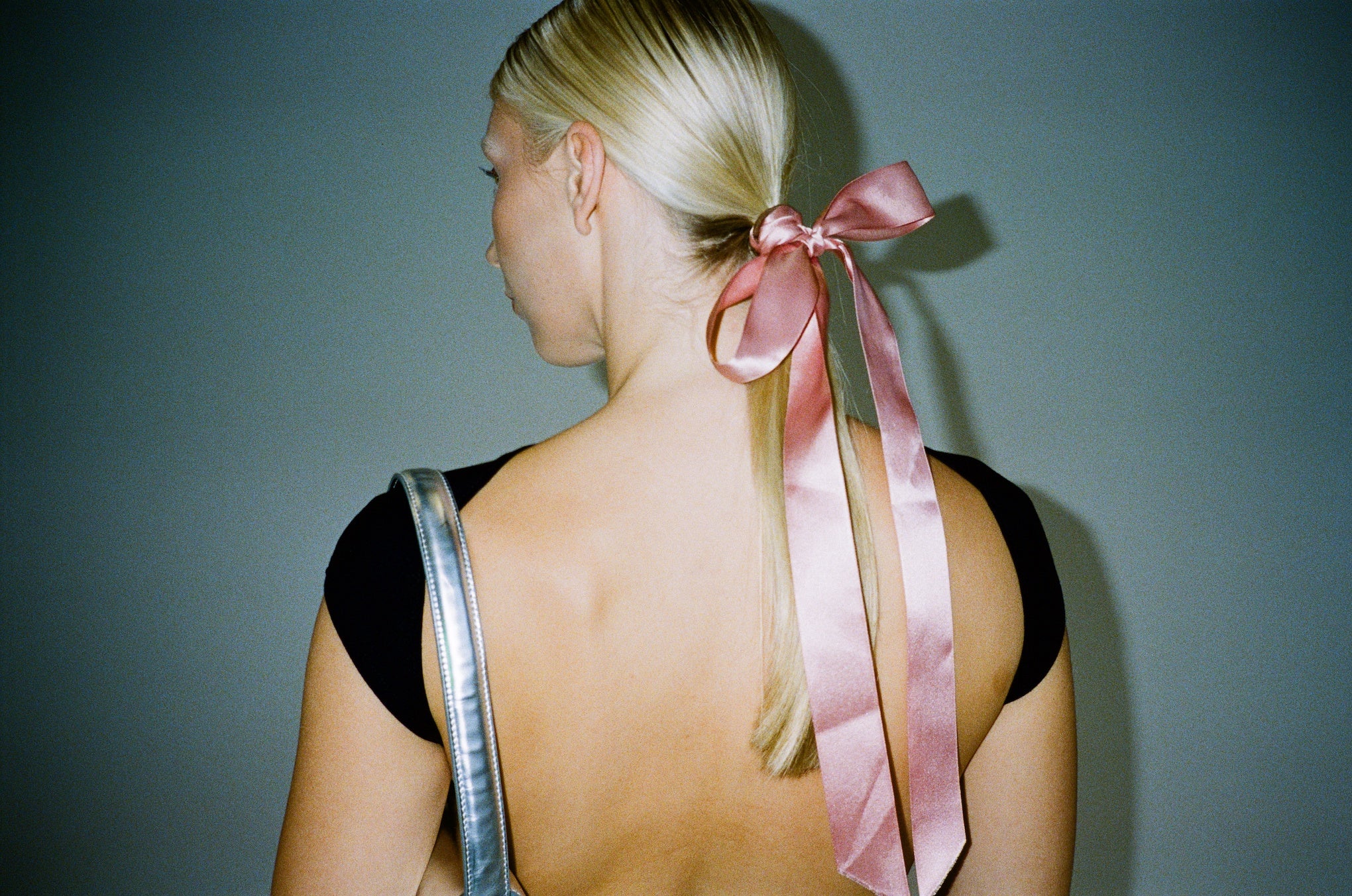 BACKLESS