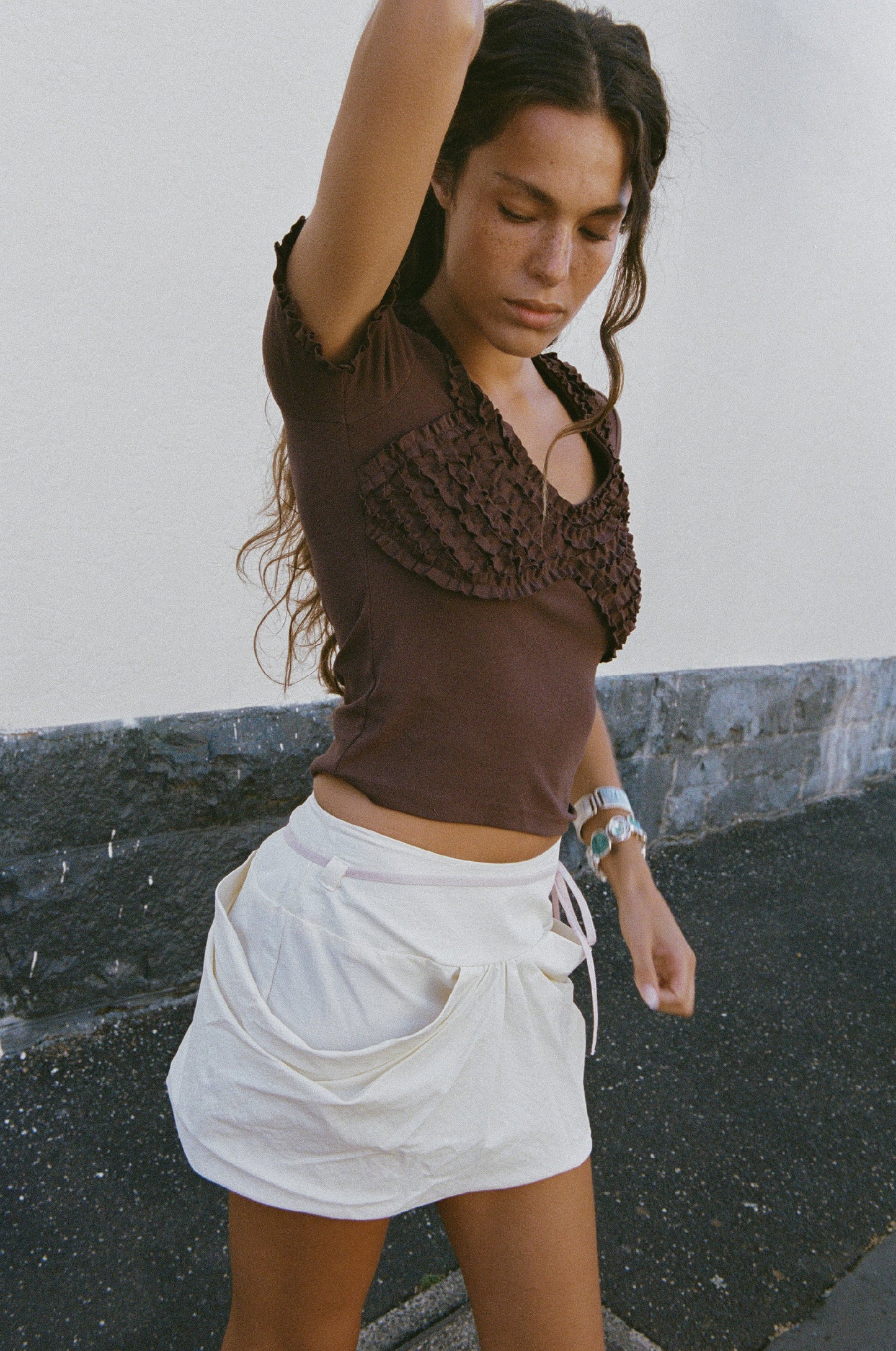 LULU RUFFLE TEE
